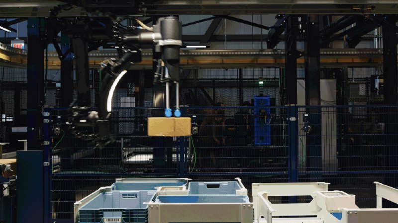 » 3、 AI换人 亚马逊裁员3万作为美国第二大雇主的亚马逊正在开启公司历史上最大规模的裁员，不仅是10%的白领岗位，数十万蓝领岗位未来可能也会岌岌可危