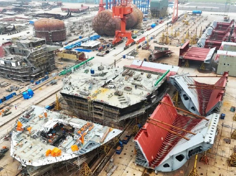 » 6、韩国2月新船订单量反超中国海运分析机构克拉克森研究3月6日发布数据，2月韩国船企承接订单量超过中国，排名全球第一