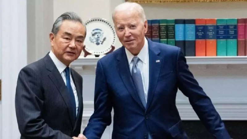 » 2. 拜登会见王毅10月27日，美国总统拜登在白宫会见到访的外交部长王毅