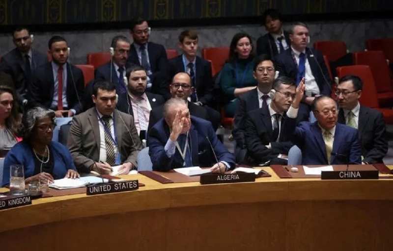 » 7、美国提出巴以停火建议 中俄否决：不应该把释放人质作为条件当地时间22日，联合国安理会就美国提出的关于巴以问题决议草案进行表决，由于遭到俄罗斯、中国两个常任理事国否决，决议草案未获通过