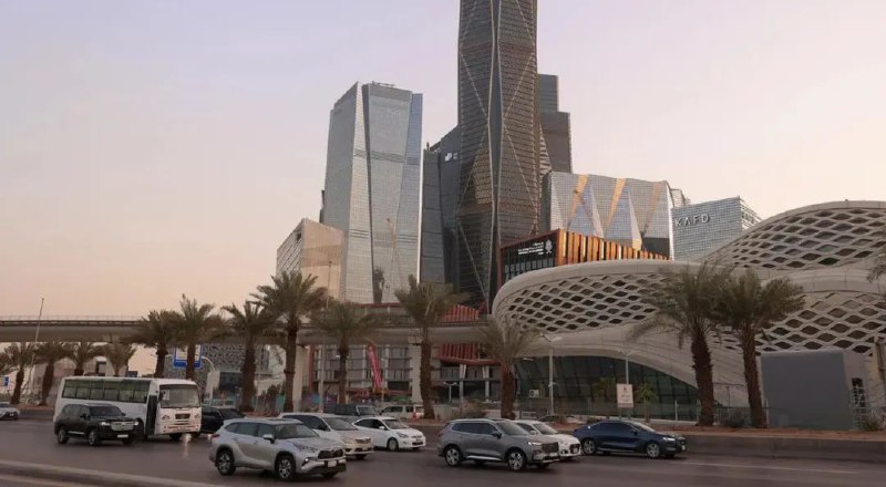 » 8、沙特宣布非石油收入与石油收入持平7月31日，沙特阿拉伯财政部发布2025年第二季度预算报告