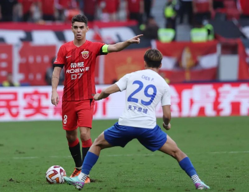 » 5、烧钱时代落幕 中超最后一名超级外援7月离开金元时代的中超曾因为疯狂烧钱引援，一度被称为“世界第六大联赛”