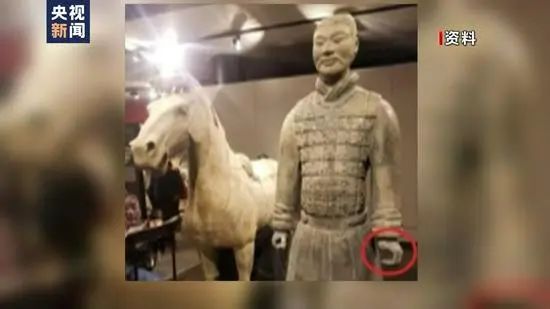 » 10. 时隔近六年 掰断兵马俑拇指的美国男子获刑2017年12月21日，美国男子迈克尔·罗哈纳掰断并盗走一尊正在费城展出的中国兵马俑的拇指