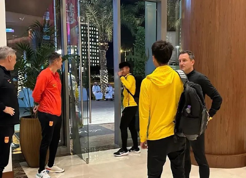 » 12、国足主帅扬科维奇已回老家休假1月23日晚，随着卡塔尔亚洲杯B组一场事关中国男足命运的比赛落幕，国足正式宣告出局