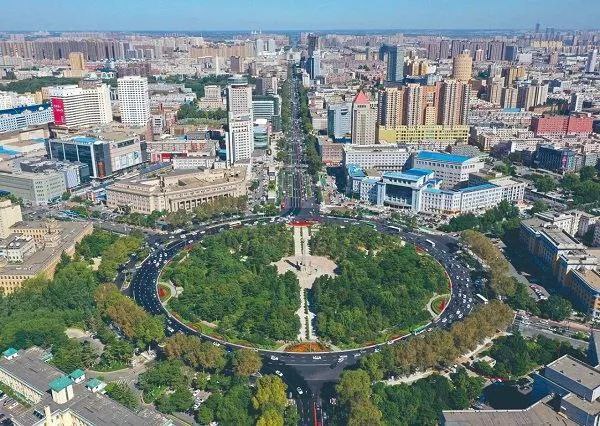 » 3、封闭22年，吉林长春人民广场重新开放7月20日，长春市轨道交通集团有限公司发布公告：2025年7月21日早8：00，人民广场地铁站D口将正式开通