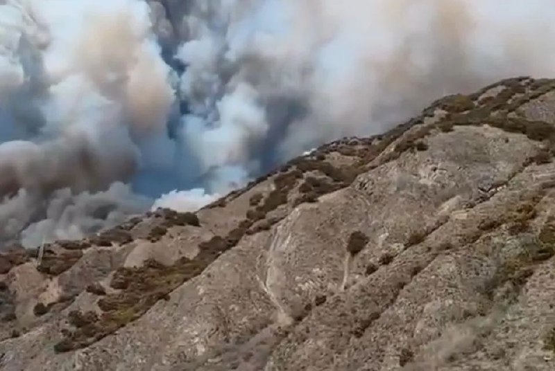 » 8、四川甘孜州大型山火 已无法靠近3月15日17时许，甘孜州雅江县呷拉镇白孜村发生一起森林火灾