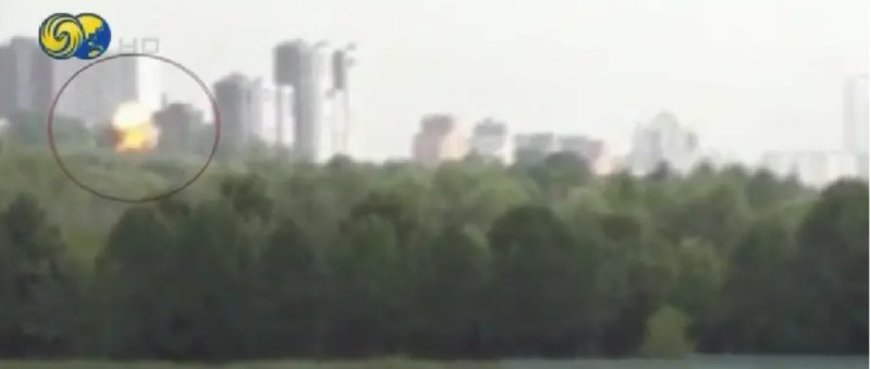 » 10. 乌方证实特种部队藏于俄罗斯境内，正对俄领土进行破坏性袭击俄罗斯媒体报道称，乌克兰总统办公室顾问波多利亚克近日接受乌电视节目访问时透露，乌克兰特工部门在俄罗斯拥有相当有效的网络，并曾利用无人机参与了俄境内发生的一些事件