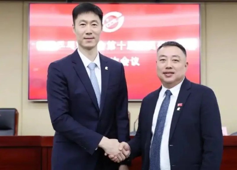 » 17、输球后，刘国梁快速辞去乒协主席职务 王励勤接班4月23日上午，中国乒乓球协会第十届会员代表大会第二次会议在北京举行