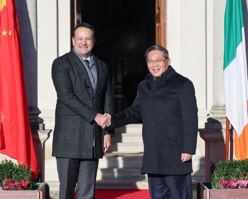 » 6、中国给爱尔兰单方面免签待遇1月17日上午，国务院总理李强在都柏林同爱尔兰总理瓦拉德卡举行会谈
