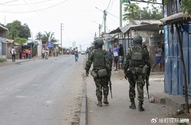 » 8、莫桑比克局势动荡 大使馆提醒安全近期，莫桑比克马托拉等城市大量囚犯越狱，当地及周边地区社会治安形势势必恶化，莫军政单位已提醒市民加大防范