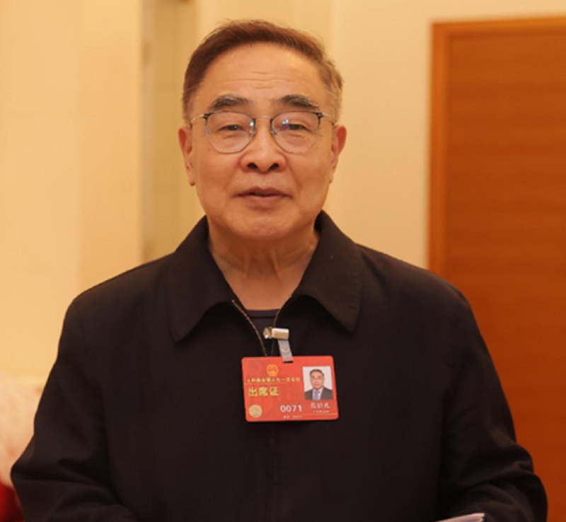 » 2. 张伯礼：建议故意伤害致人重伤刑责年龄降至12基于在当前恶性校园霸凌案件中，部分施暴者因年龄问题免于刑事处罚并引发争议