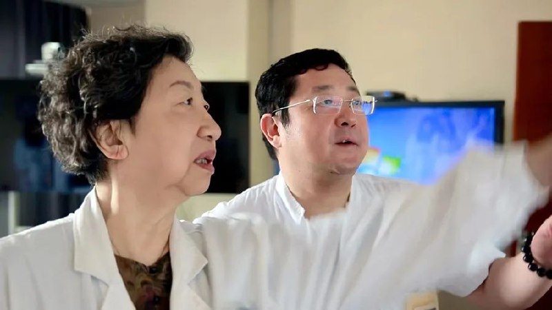 » 2. 上海肺科医院开发新靶向疗法，三成的肺癌患者生存期延长7倍6月3日，《新英格兰医学杂志》发表了由上海市胸科医院肿瘤科教授、上海市肺部肿瘤临床医学中心主任陆舜作为全球主要研究者（Leading PI）的LAURA研究第一阶段成果