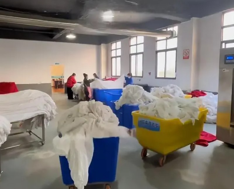 » 2、四川洗涤公司月薪3000 工作19个小时 早7点工作到凌晨2点，公司回应：收货多，没办法2月24日，四川一网友在“问政四川”反映，当地一公司要求员工每天早上七点工作到晚上凌晨两点，每天工作19小时，若离职会扣一个月工资，引发关注