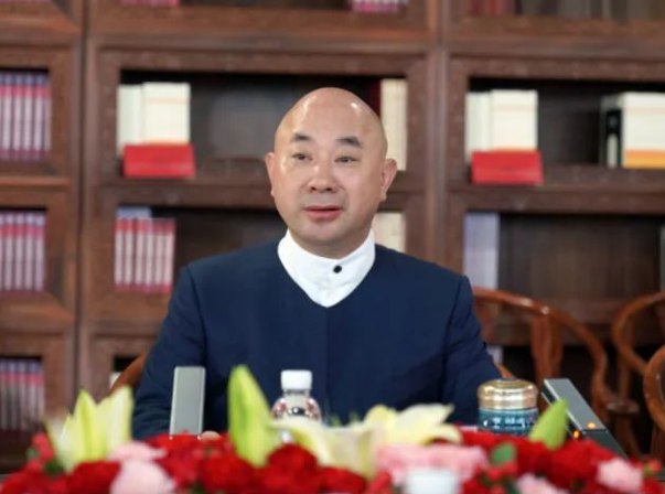 » 8. 正威新材董秘曹亚伟辞职 董事长王文银代行董秘职责正威新材日前公告称，公司董事会近日收到董事、副总经理兼董事会秘书曹亚伟提交的书面辞职报告