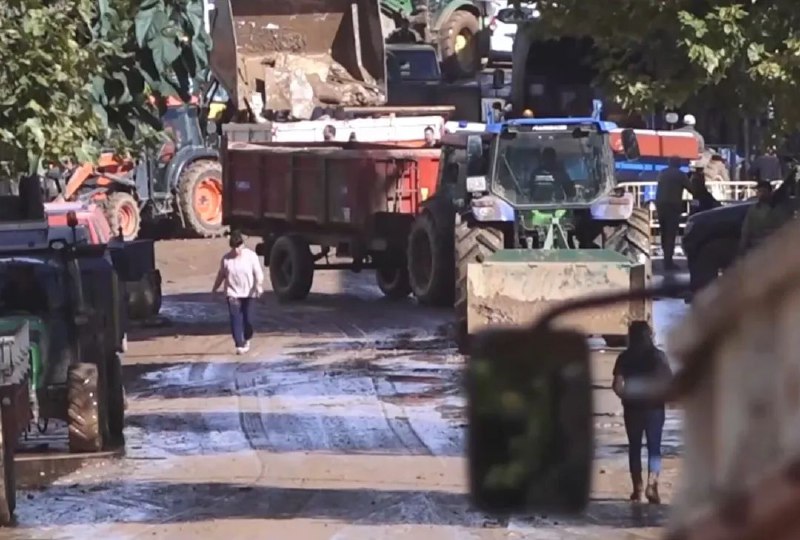 » 4、 西班牙暴雨 至少205人死亡西班牙东南部从10月29日开始的强降雨引发严重洪灾