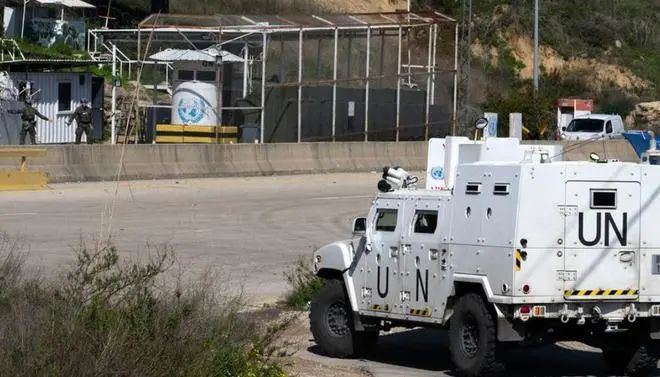 » 7. 以色列对联合国部队哨所开火  驱赶驻军以军10月10日袭击了黎巴嫩南部3处联合国驻黎巴嫩临时部队（联黎部队）阵地