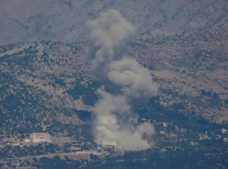 » 6、以色列和黎巴嫩相互轰炸自本轮巴以冲突去年10月爆发以来，黎巴嫩真主党策应哈马斯，频频打击以色列北部边境军事目标，以色列则还以空袭和炮击