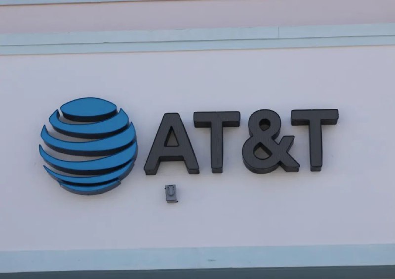 » 5、美国电话电报公司2022年半年通话记录被黑客盗走当地时间7月12日，总台记者获悉， 美国电信运营商美国电话电报公司（AT&T）表示，黑客窃取了几乎所有手机客户通话和短信的记录，包含2022年5月1日至2022年10月31日的数据，以及2023年1月2日的电话和短信记录