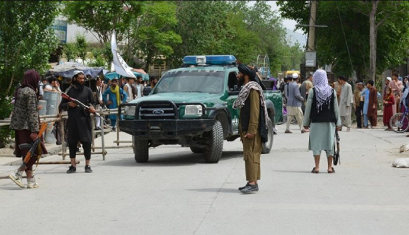 » 16、阿富汗一座清真寺爆炸致7死17伤 “伊斯兰国”宣称负责10月14日，极端组织“伊斯兰国”（ISIS）声称对发生在阿富汗巴格兰省省会普勒胡姆里的什叶派清真寺爆炸事件负责