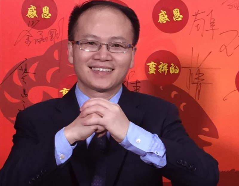 » 3. 郑冀峰猥亵儿童被刑拘 为电影出品人及演员2月19日传来美人鱼“郑总”郑冀峰的消息，海口警方通报，郑冀峰因猥亵儿童罪被捕