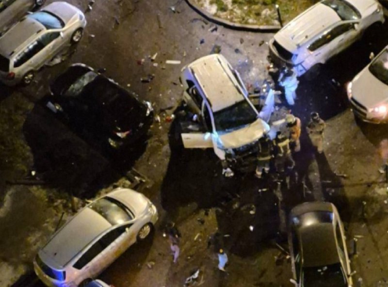 » 7、 俄罗斯又一中将在莫斯科被炸死当地时间22日，据俄罗斯联邦侦查委员会通报，俄罗斯武装力量总参谋部作战训练局局长萨尔瓦罗夫中将当天在莫斯科南部发生的一起汽车炸弹爆炸中受伤后抢救无效死亡