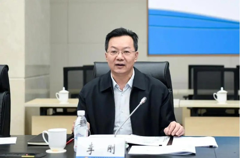 » 3. 中组部纪检组长李刚倒台 曾任四川副省长中央纪委国家监委驻中央组织部纪检监察组组长李刚涉嫌严重违纪违法，目前正接受中央纪委国家监委纪律审查和监察调查