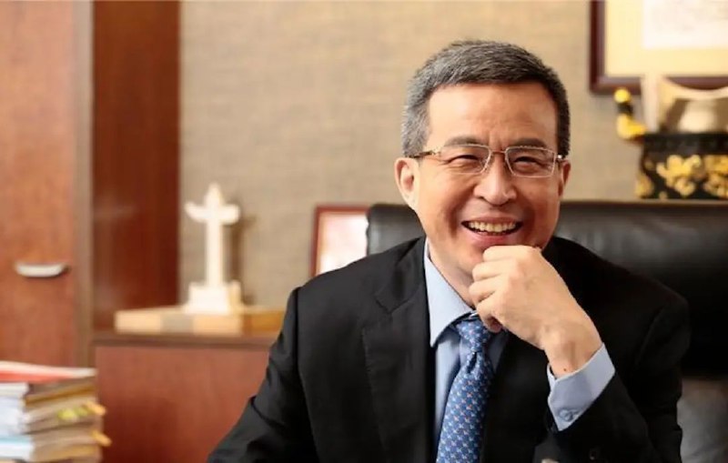 » 1. 号称“中国巴菲特”的沃华医药董事长被留置：董秘电话无法接通，隐瞒不报有前科11月6日晚间，沃华医药公告，公司近期获悉，公司董事长、实际控制人赵丙贤被采取留置措施，配合监委机关协助调查