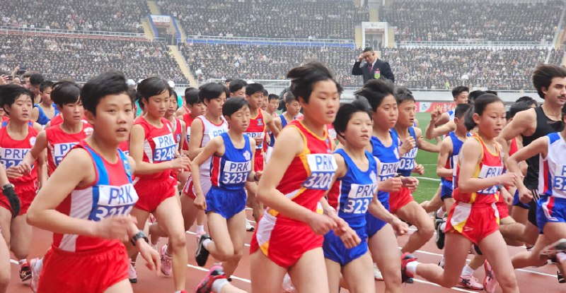 » 2. 新冠疫情后 朝鲜第一次办国际马拉松当地时间4月6日，第31届平壤国际马拉松赛在朝鲜举行