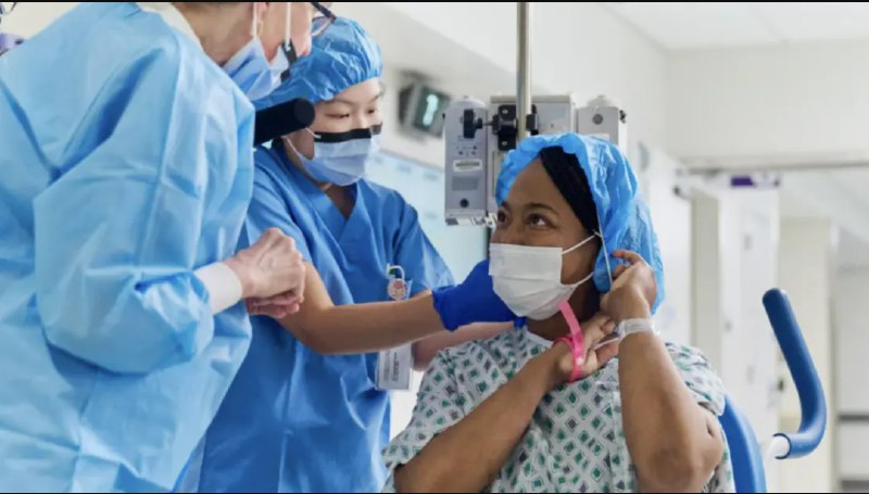 » 4. 美国换猪肾患者出院12月17日，纽约大学朗格尼医学中心宣布，53岁的女子托瓦娜·鲁尼(Towana Looney)成为目前全球唯一拥有猪肾的人