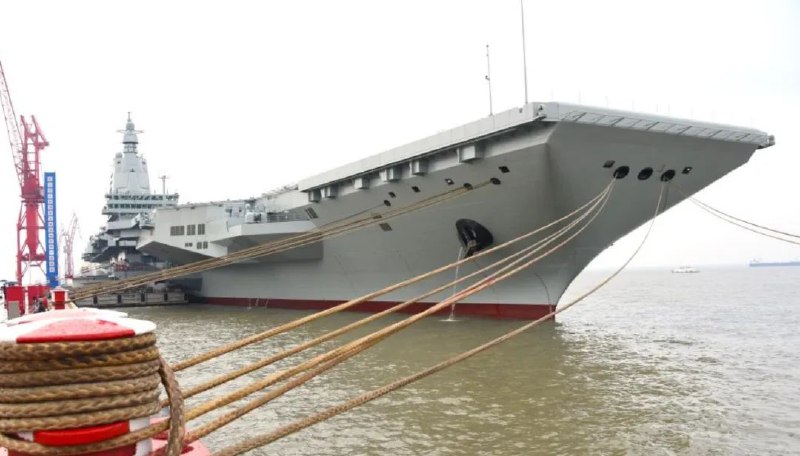 » 5、中国第三艘航母确认出海试航5月1日8时许，我国第三艘航空母舰福建舰从上海江南造船厂码头解缆启航，赴相关海域开展首次航行试验