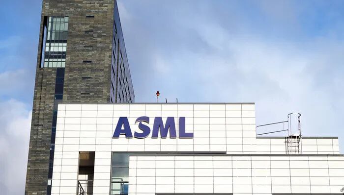 » 5、ASML新增订单量创历史新高  毛利率保持在50%以上1月28日，ASML发布2025年第四季度及全年财报