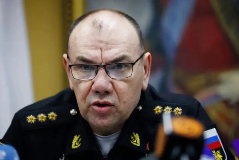 » 5、俄罗斯海军总司令被免职据俄新社报道，俄罗斯北方舰队前司令亚历山大·莫伊谢耶夫已被任命为海军代理总司令，取代自2019年5月以来一直担任海军总司令的尼古拉·叶夫梅诺夫