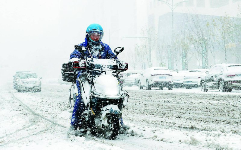 » 1. 冷空气南下 京津冀鲁平原地区阵风可达9级预计明天（2月5日）起一直到2月8日，我国大部地区将自北向南接连经历两轮降温过程