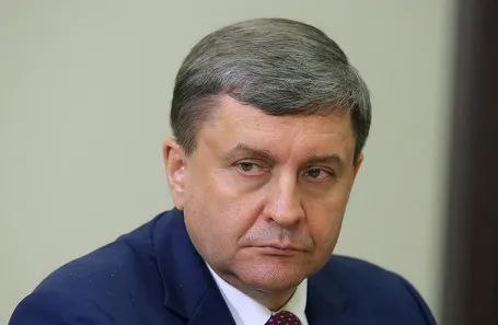 » 2、俄国家航天集团副总经理被捕，曾负责新型武器研发12月22日，俄罗斯国家航天集团公司副总经理奥列格·弗罗洛夫因涉嫌挪用公款被捕，面临大规模欺诈罪指控