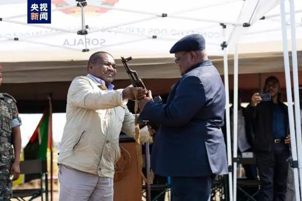 » 12. 莫桑比克主要反对党最后一座军事基地关闭莫桑比克主要反对党莫桑比克全国抵抗运动（莫抵运）最后一座军事基地当天关闭，标志着该国和平进程取得重要突破