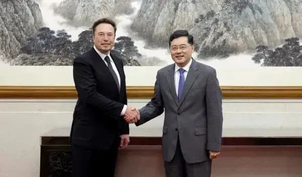 » 6. 商务、工信、外交三部长见马斯克5月30日，特斯拉首席执行官马斯克访问中国，开启了他三年来的首次中国之行