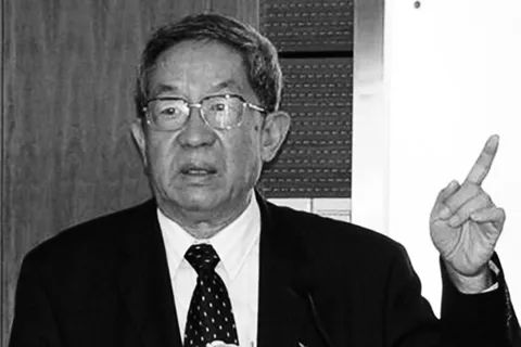 » 4. 92岁阎明复去世因病医治无效，阎明复于2023年7月3日10点19分逝世，享年92岁