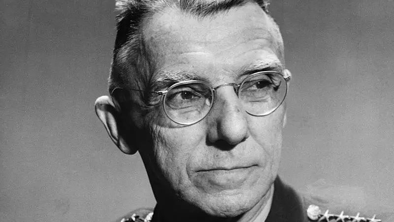 » 11. 史迪威将军获称“中国人民的老朋友”指出，感谢伊斯特布鲁克在来信中分享史迪威将军及史迪威家族几代人同中国友好交往的故事，从史迪威家族身上，我感受到了美国人民对中国人民的友好情谊