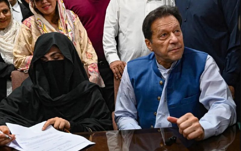 » 10、巴基斯坦一法院判前总理伊姆兰·汗及其妻子14年监禁当地时间1月31日，巴基斯坦伊斯兰堡问责法庭裁定，巴基斯坦前总理伊姆兰·汗和其妻子在非法出售国礼案中被判处14年监禁