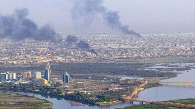 » 4、苏丹快速反应部队出动11架无人机 轰炸首都喀土穆当地时间10月21日，苏丹武装部队表示，苏丹首都喀土穆当天遭遇大规模无人机袭击