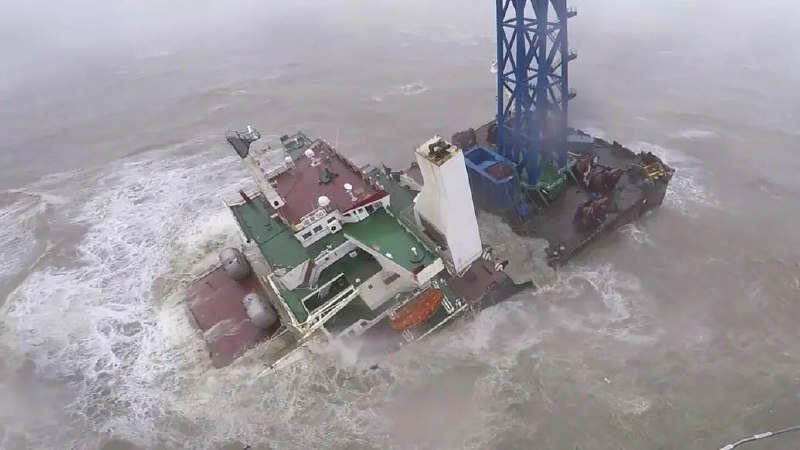 » 8、起重船沉没致25人死调查报告：谎报在船人数，不按要求撤离近日，中国海事局官网公布了阳江“7·2”“福景001”起重船风灾事故的调查报告