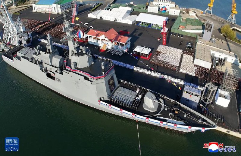 » 5、朝鲜海军下水5000吨驱逐舰据朝中社26日报道，朝鲜劳动党总书记、国务委员长金正恩25日出席在南浦造船厂举行的新一代多用途攻击型驱逐舰下水仪式