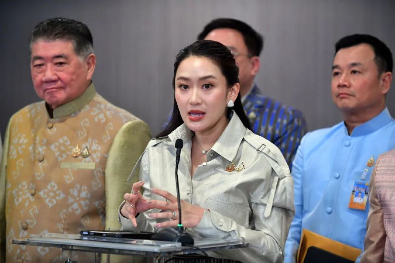 » 2. 泰国对泰缅边境的缅甸地区断电2月4日，泰国副总理兼国防部长普坦表示，将于当天下令对泰缅边境的缅甸地区断电，并警告如有怠慢者将被调职