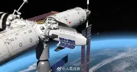 » 7. 中国航天同时验证货运飞船和航天飞机方案10月29日上午举行的神舟十九号载人飞船专题新闻发布会上，中国载人航天工程新闻发言人林西强表示，2023年发布了空间站低成本货物运输系统总体方案征集公告，最终，中国航空工业集团公司成都飞机设计研究所的“昊龙”货运航天飞机方案和中国科学院微小卫星创新研究院的轻舟货运飞船方案胜出，获得工程飞行验证阶段合同