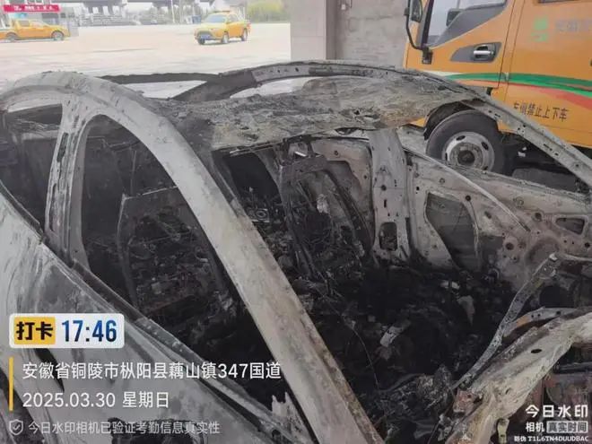 » 小米市值缩水800亿交付刚满一周年的小米SU7，迎来了“至暗时刻”