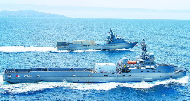 » 14. 美“幽灵舰队”罕见现身日本据美国《海军新闻》网站18日报道，美国海军两艘高度保密的无人舰艇——“水手”号和“游骑兵”号出现在驻日美军第七舰队所在的横须贺基地