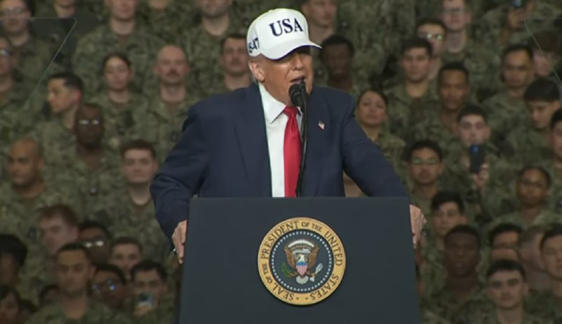 » 11、特朗普宣布新航母将回到蒸汽弹射路线当地时间10月28日，美国总统特朗普在一次演讲中大肆批评美国海军福特级航母采用的电磁弹射系统，并宣称将签署行政令要求美国以后建造的航母必须使用蒸汽弹射器和液压升降机