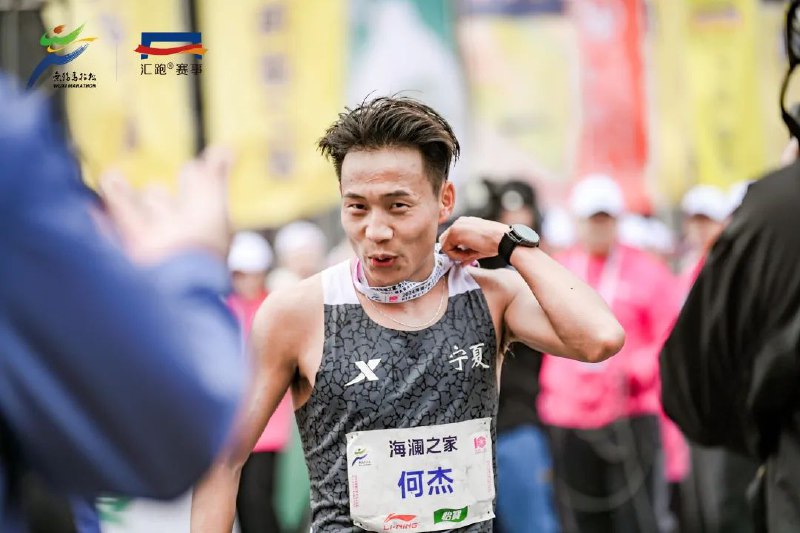 » 6. 何杰破全国纪录 中国马拉松进入“206时代”在自己的福地，何杰帮助中国马拉松进入了“206时代”