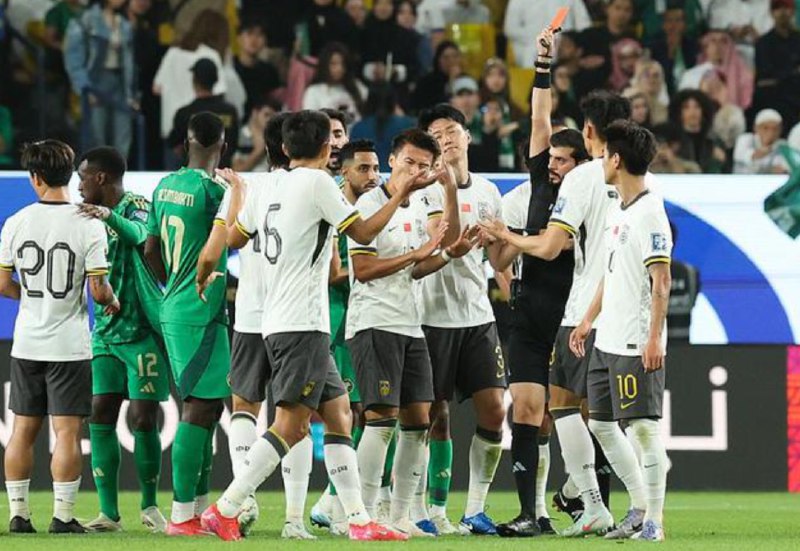 » 9. 国足客场0比1输沙特国足客场对阵沙特队一战，在上半时尾声就已经注定了结局