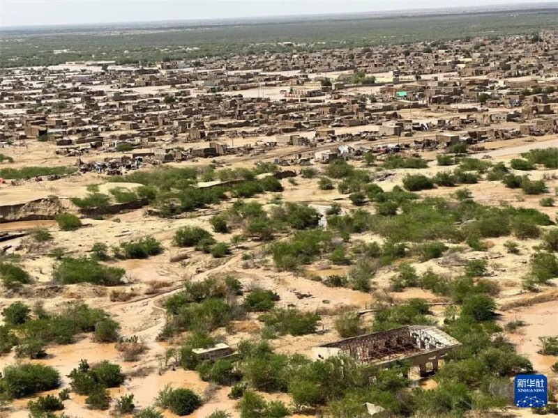 » 8. 苏丹东部大坝垮塌 60人死亡数百人失踪苏丹东部红海州水务局长奥马尔·伊萨·塔希尔26日发表声明说，该州阿尔巴阿特大坝25日完全垮塌，造成60人死亡、数百人失踪